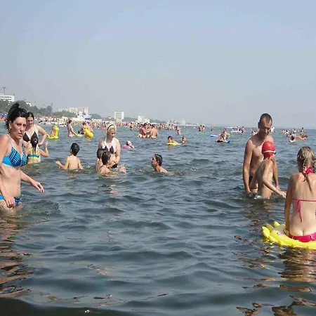 Ekon מלון דירות מאמאיה